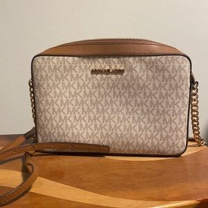 Michael Kors logo medium crossbody purse